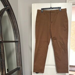 Banana Republic men’s chino pants